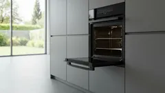 Backofen putzen leicht gemacht: Mit diesen Tricks sparen Sie Zeit und Geld