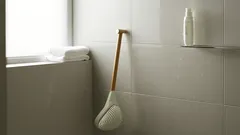 Ein einfacher Weg, Kalkablagerungen im Badezimmer zu vermeiden